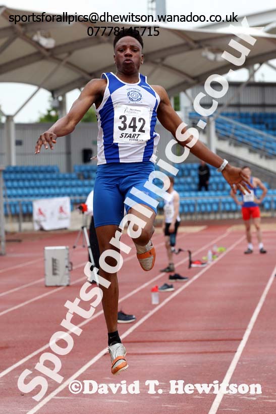 Mens under-20s long jump, Northern Senior and Under-20s Track and Field Champs., Manchester. Photo: David T. Hewitson/Sports for All Pics